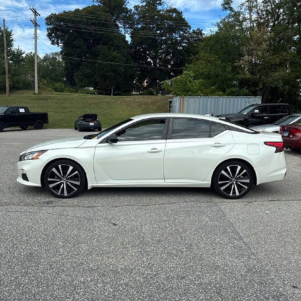 2022 Nissan Altima 2.5 SR