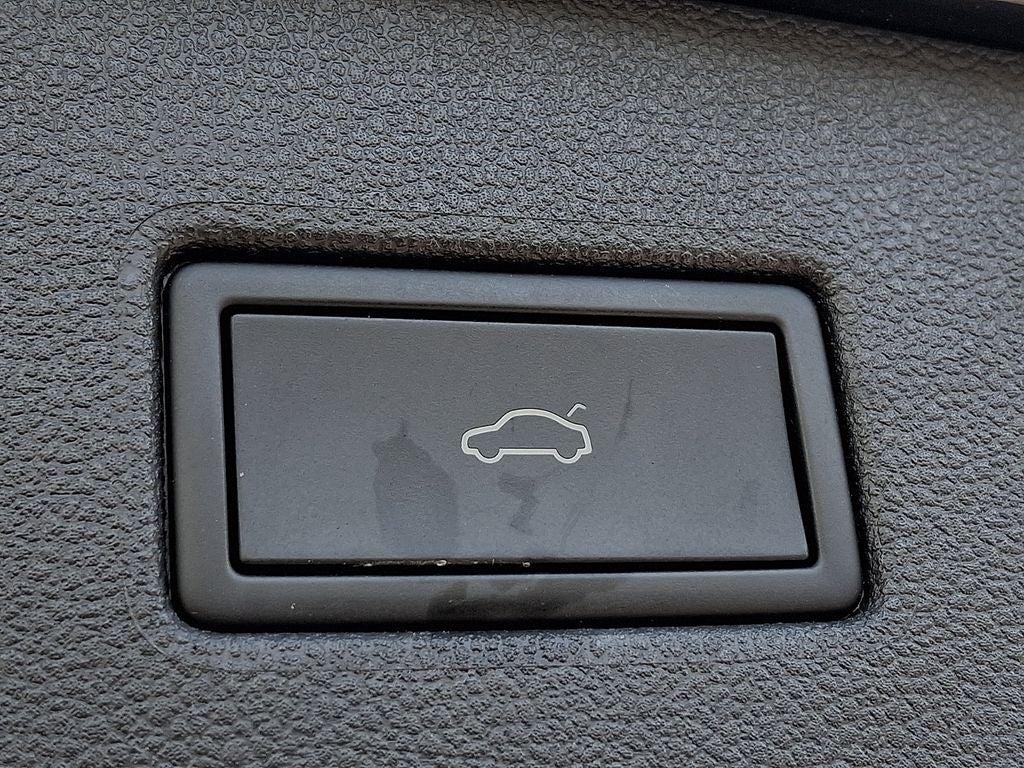 2022 Volkswagen Tiguan 2.0T SEL R-Line