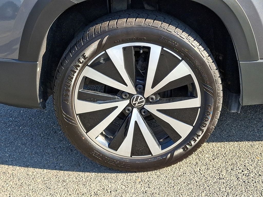 2023 Volkswagen Taos 1.5T SE