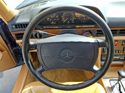 1990 Mercedes-Benz 300-Class 300 SE