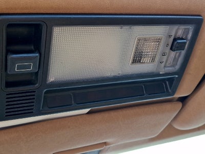 1990 Mercedes-Benz 300-Class 300 SE