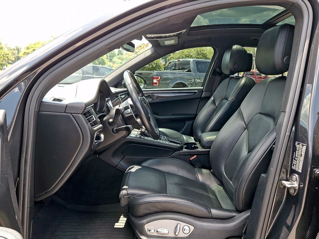 2020 Porsche Macan Base