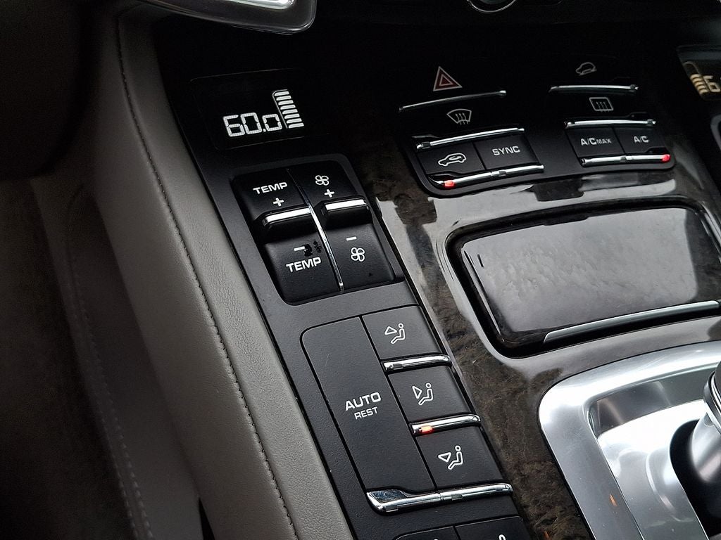 2014 Porsche Cayenne Turbo