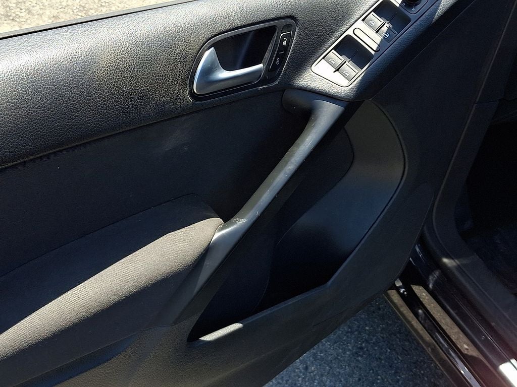 2015 Volkswagen Tiguan S
